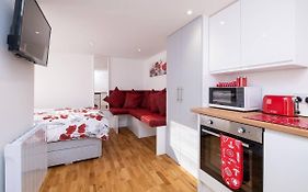 Host & Stay - Wilson Studio
